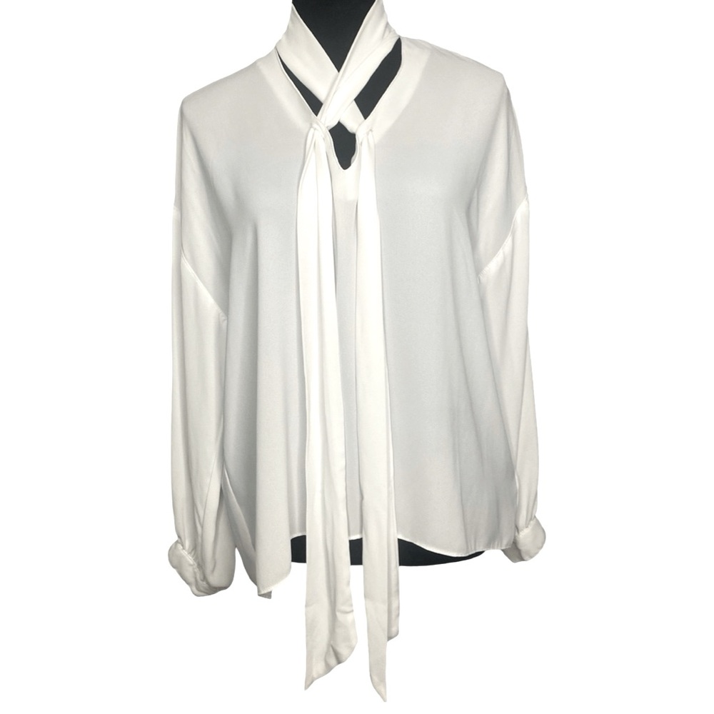 Bailey’s 44 White Chiffon Neck Tie Blouse Size M.